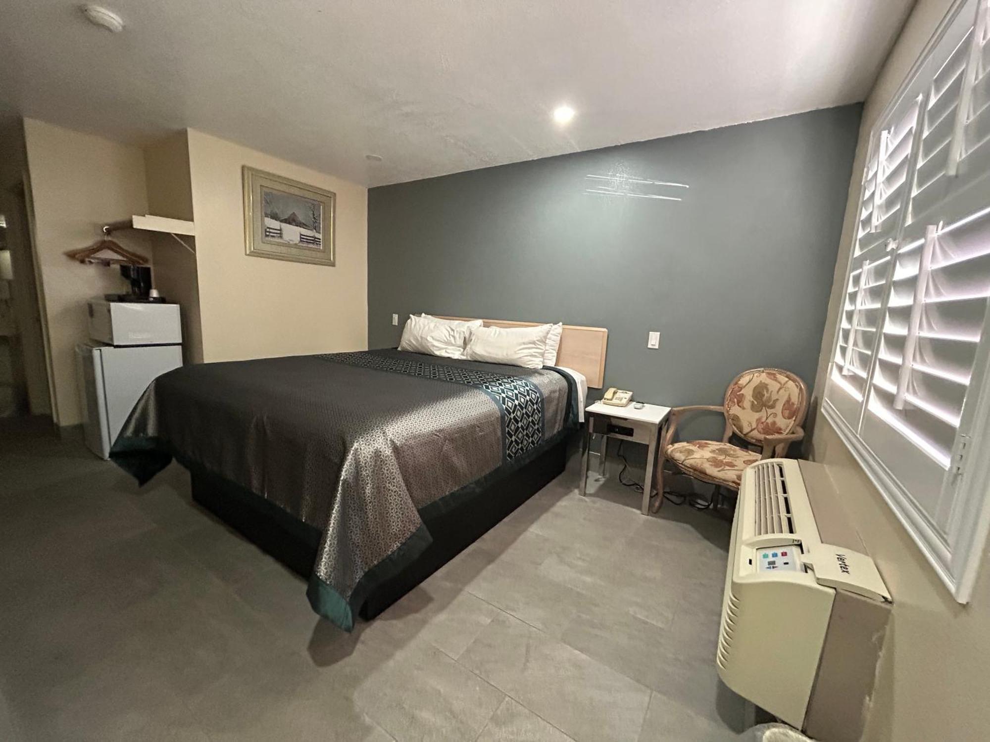 California Inn Hotel And Suites Adelanto Us 395 Ngoại thất bức ảnh
