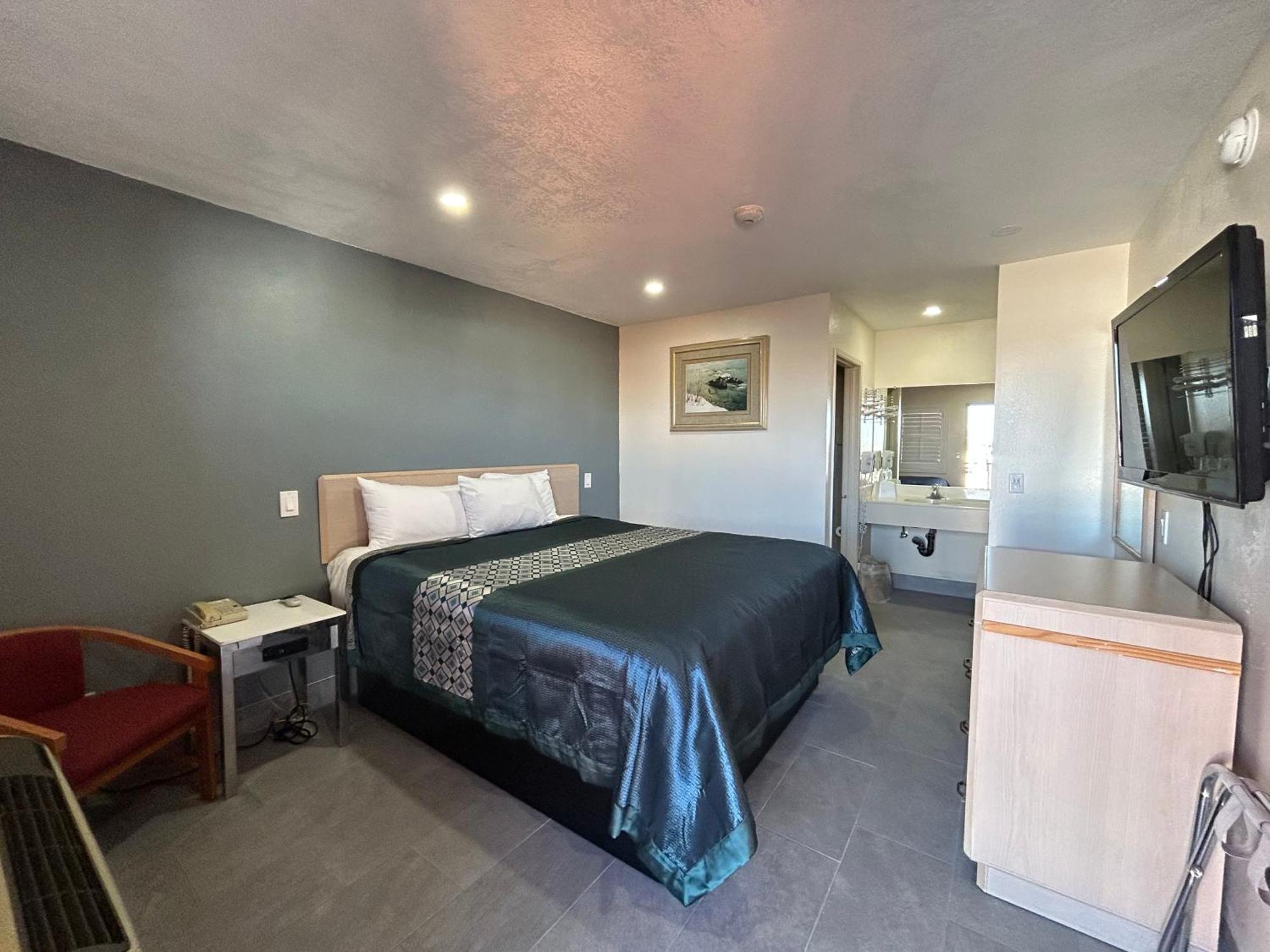 California Inn Hotel And Suites Adelanto Us 395 Ngoại thất bức ảnh