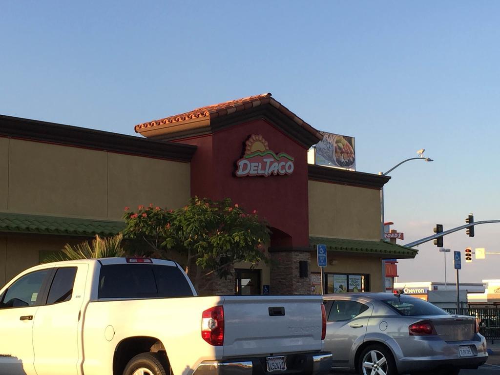 California Inn Hotel And Suites Adelanto Us 395 Ngoại thất bức ảnh